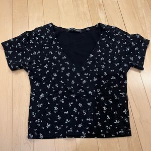 Brandy Melville Amara Floral Black Crop Top